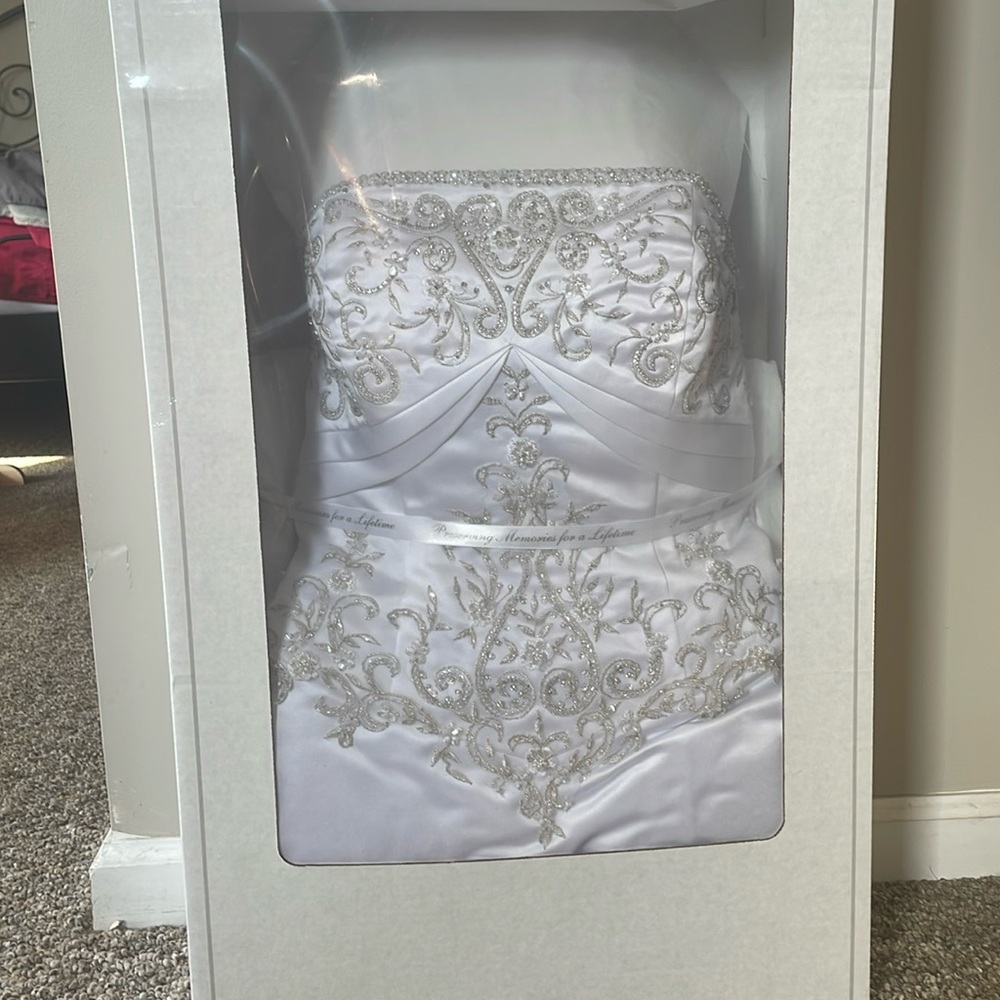 David’s bridal wedding dress